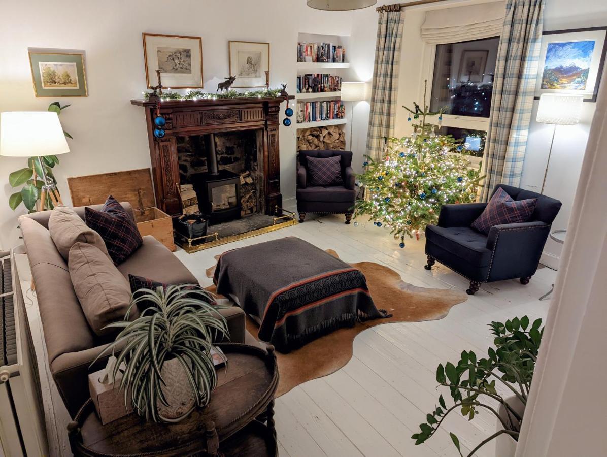 Central Hawick Spacious Stylish Flat With Log Burner المظهر الخارجي الصورة